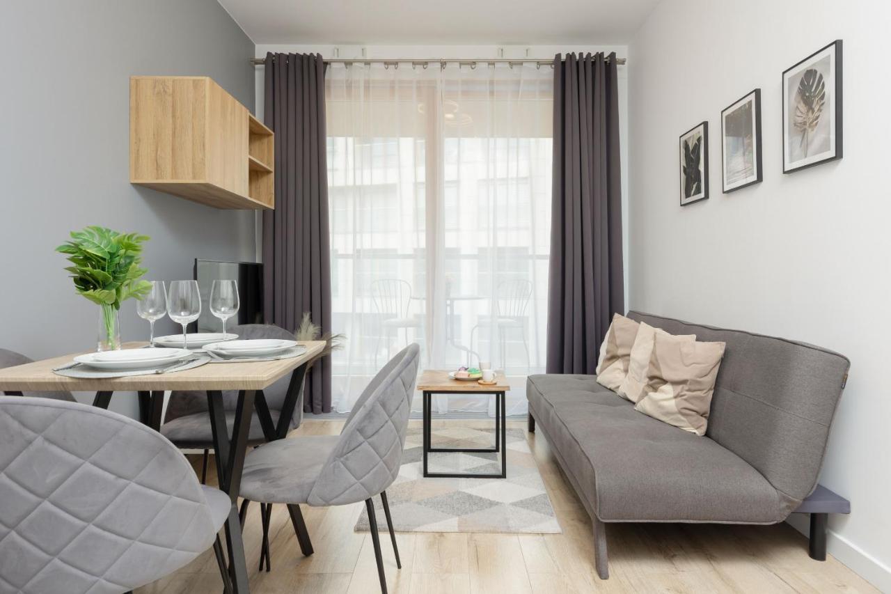 Cozy Apartments With Parking In The 19Th District By Noclegi Renters Varsóvia Exterior foto